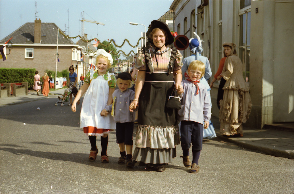 1975 • Schoolfeest divers jubileumjaar